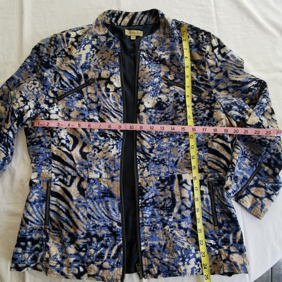 KERRY BROOKE LG ZIPPERED JACKET - Picture 6 of 7